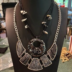 Chunky necklaces lot “FC”